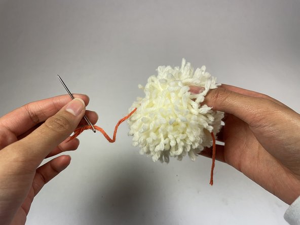 How to Replace the Pom Pom on a Beanie: crwdns2935265:05crwdnd2935265:03crwdnd2935265:03crwdne2935265:0