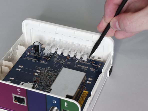 ARRIS Surfboard SB6183 Modem Heatsink Replacement: 手順 5、 3の画像 2