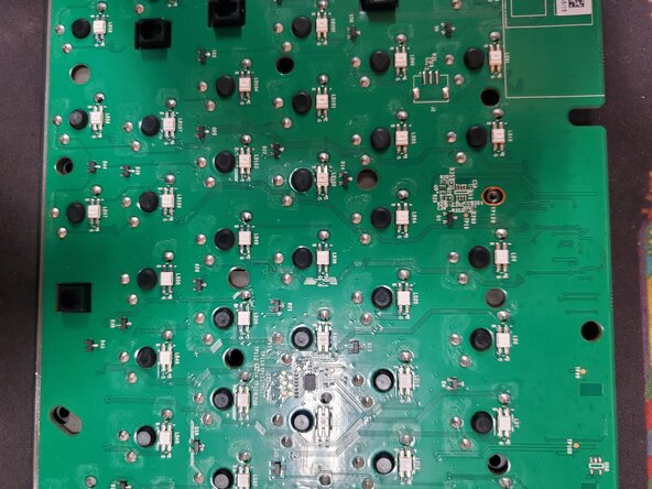 Disassembling Logitech G515 Lightspeed TKL, Extra pictures of board (2): adım 10, 3 resimden 1.