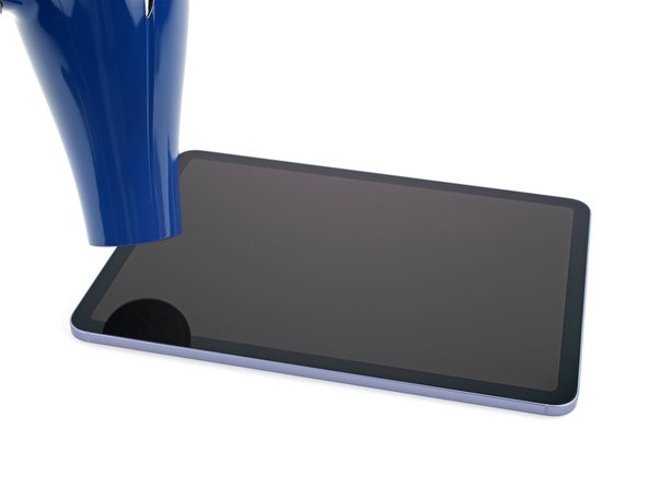 How to Use a Hair Dryer to Soften Adhesive, Soften the adhesive: crwdns2935265:04crwdnd2935265:03crwdnd2935265:03crwdne2935265:0