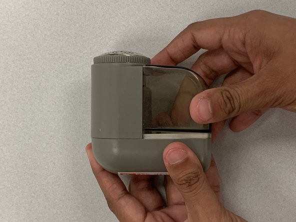 Electric Lint Remover Blade Replacement: шаг 9, изображение 2 из 2