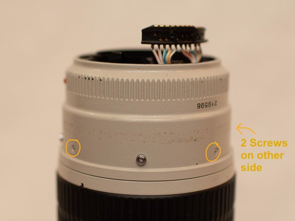 Canon EF 70-200mm f/2.8L IS USM Zooming Key Replacement, Remove the Lens Mount & Fixed Barrel: crwdns2935265:03crwdnd2935265:03crwdnd2935265:03crwdne2935265:0