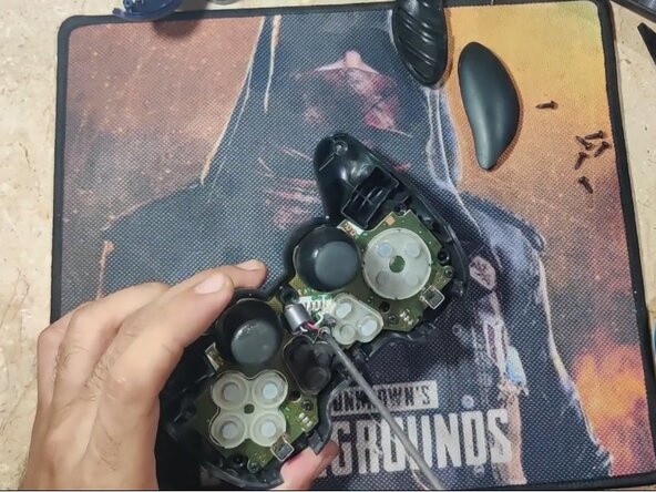 Logitech Gamepad F310 Cable Replacement: crwdns2935265:03crwdnd2935265:02crwdnd2935265:03crwdne2935265:0