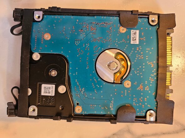 Toshiba Satellite L75-B7270 Drive or RAM Replacement, Drive images: crwdns2935265:00crwdnd2935265:01crwdnd2935265:02crwdne2935265:0