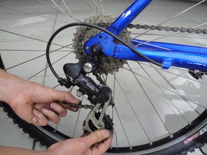 Fitting a new clearance bike chain