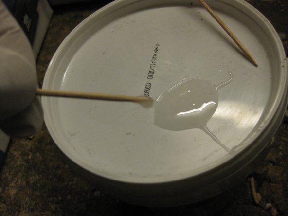 Dexcom G4 Batteries Replacement, Prepare 2K Epoxy Glue: step 11, image 2 of 2