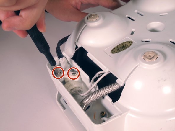 Black and Decker The ShellBaker Meal and Dessert Maker G400 Disassembly: crwdns2935265:05crwdnd2935265:02crwdnd2935265:02crwdne2935265:0