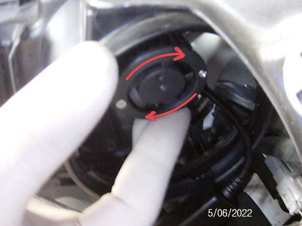 2015-2019 Toyota Highlander Headlight Bulbs Replacement: crwdns2935265:010crwdnd2935265:03crwdnd2935265:03crwdne2935265:0