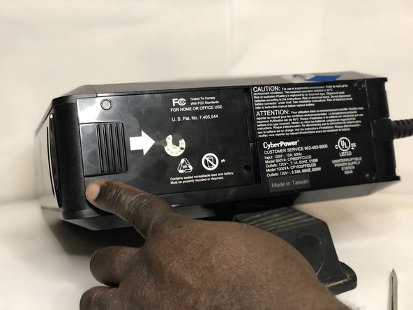 CyberPower UPS Battery Replacement: crwdns2935265:05crwdnd2935265:03crwdnd2935265:03crwdne2935265:0