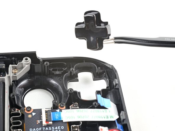 Changer le bouton de la croix directionnelle de la Steam Deck, Retirer la croix directionnelle Steam Deck: étape 24, image 2 de 2