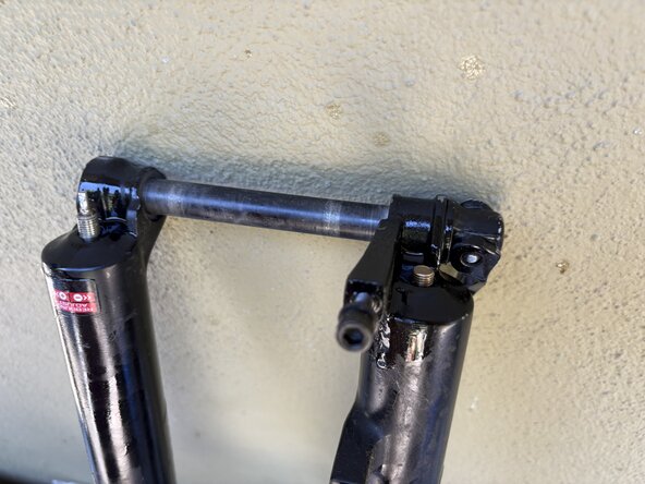 Fox32 Mountain Bike Front Air Suspension Fork Seal and Oil Replacement: étape 45, image 1 de 3