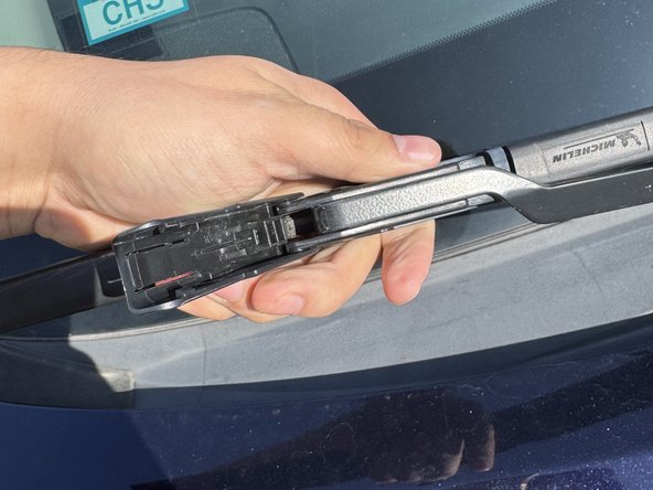 2018-2024 Toyota Camry Windshield Wiper Blade Replacement: step 2, image 1 of 2