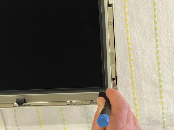Apple LED Cinema Display 27" LED Panel Replacement: crwdns2935265:04crwdnd2935265:02crwdnd2935265:03crwdne2935265:0