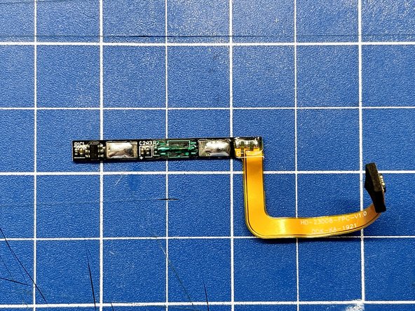 Wahoo Elemnt Roam (WFCC4) Screen and Battery Replacement, Solder Bodge Wire to Old Battery Circuit Board: crwdns2935265:011crwdnd2935265:03crwdnd2935265:03crwdne2935265:0