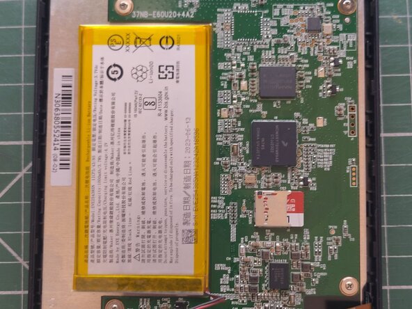 Kobo Nia Teardown, Disconnect battery: crwdns2935265:02crwdnd2935265:02crwdnd2935265:02crwdne2935265:0