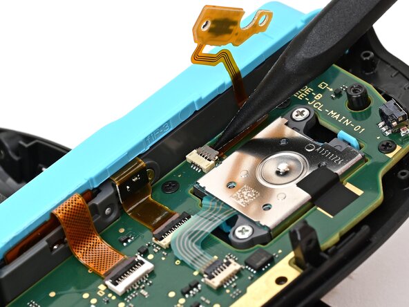 Joy-Con 2 (Left) Joystick Replacement, Disconnect the trigger board: crwdns2935265:022crwdnd2935265:01crwdnd2935265:03crwdne2935265:0