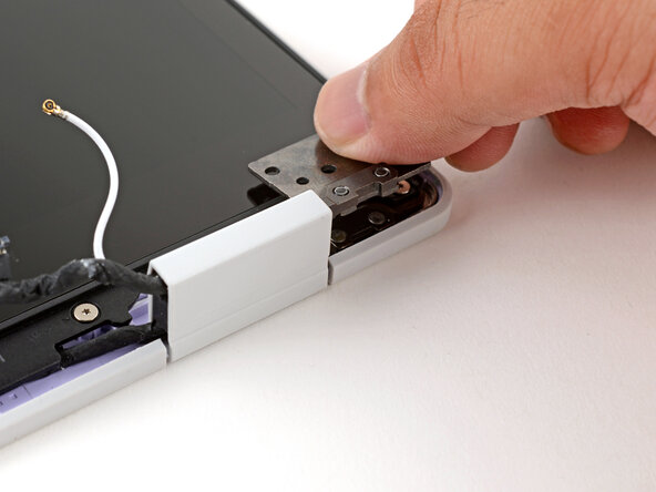 Framework Laptop 12 Webcam Cable Replacement, Bend the hinges up: 32 단계, 이미지 3개 중 3개