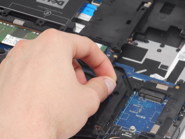 Dell Latitude 5480 Fan Replacement: step 5, image 2 of 3