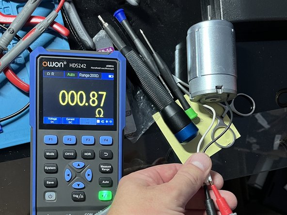 Testing the Circulation Motor 34020-61300, Measuring the Internal Resistance of the Motor: step 1, image 2 of 2