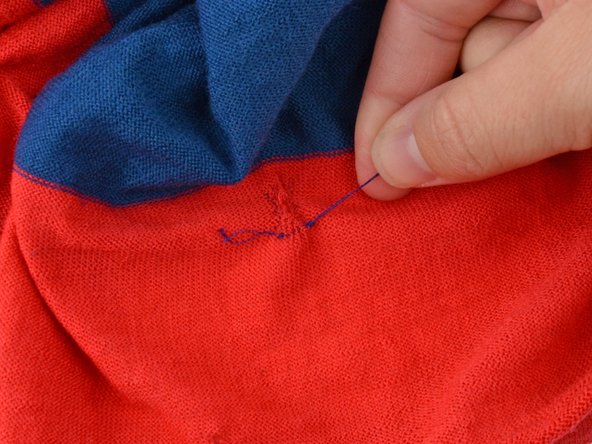 How to Darn a Hole in a Knitted Garment: crwdns2935265:025crwdnd2935265:03crwdnd2935265:03crwdne2935265:0