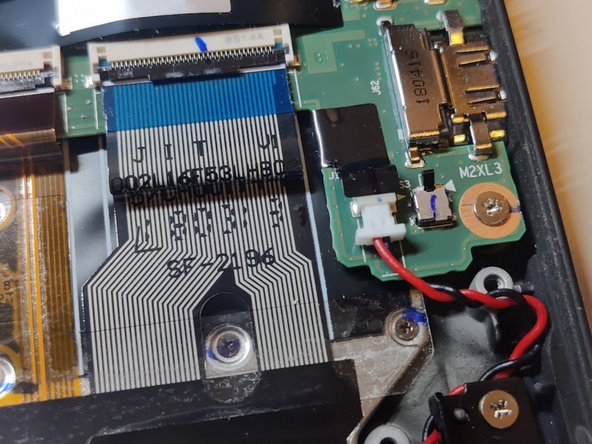 Lenovo ThinkPad X1 Carbon 6th Gen CMOS Battery Replacement, Connect the new CMOS battery: crwdns2935265:09crwdnd2935265:02crwdnd2935265:03crwdne2935265:0