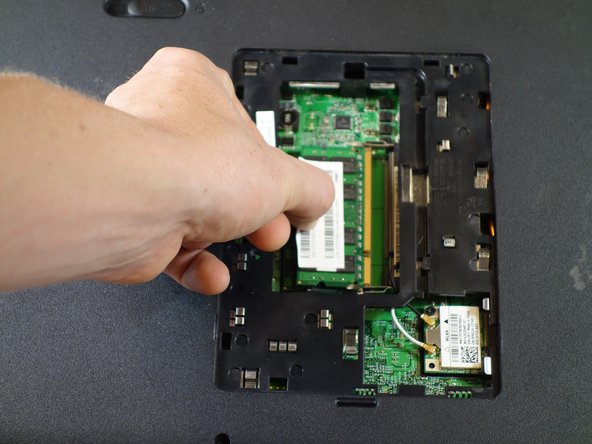 Dell Inspiron 1750 RAM Replacement: crwdns2935265:04crwdnd2935265:02crwdnd2935265:02crwdne2935265:0