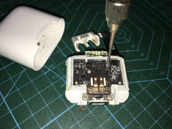 airpods case 无损完整拆解教程: 步骤 13 中的图像 3，3