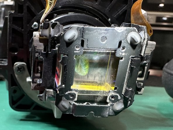 Epson EB-575 Projector Teardown, More Damage: crwdns2935265:023crwdnd2935265:02crwdnd2935265:03crwdne2935265:0