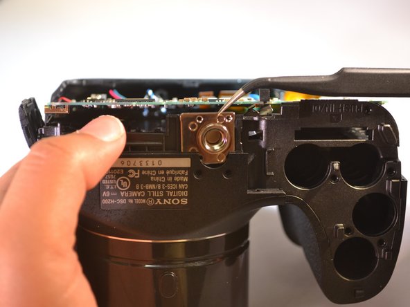 Sony Cyber-shot DSC-H200 Tripod Port Replacement: crwdns2935265:015crwdnd2935265:02crwdnd2935265:03crwdne2935265:0