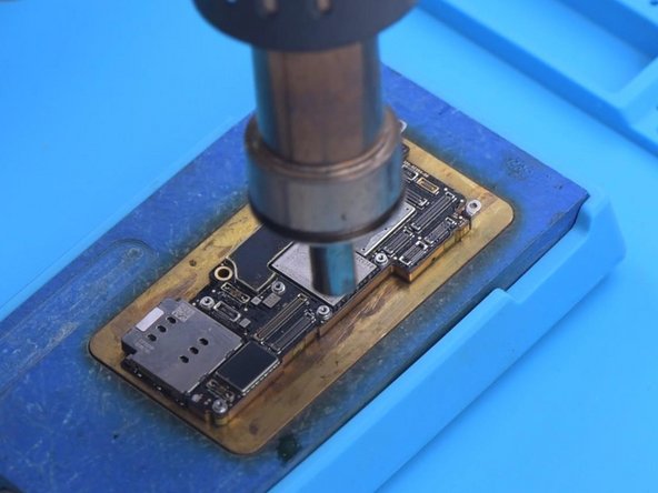iPhone 13 Pro Motherboard Separation