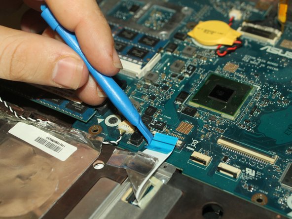 Asus G75VW-BHI7N07 USB Port Replacement: crwdns2935265:05crwdnd2935265:02crwdnd2935265:03crwdne2935265:0