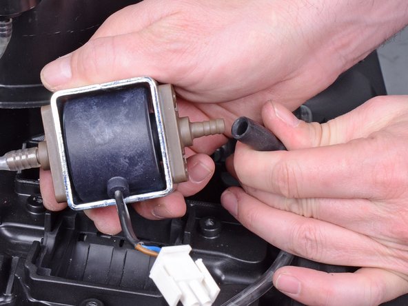 Karcher Rotary Floor Cleaner 17833080 2017 Pump Replacement: crwdns2935265:09crwdnd2935265:02crwdnd2935265:02crwdne2935265:0