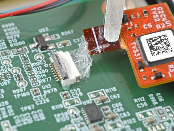 Kobo Clara BW (N365) Screen Replacement, Disconnect the digitizer cable: crwdns2935265:033crwdnd2935265:03crwdnd2935265:03crwdne2935265:0