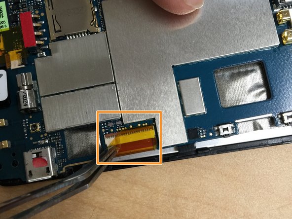 HTC Droid Incredible Teardown, Removing Strips and Motherboard: crwdns2935265:06crwdnd2935265:02crwdnd2935265:03crwdne2935265:0
