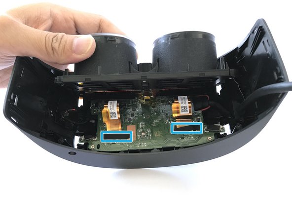 HP Windows Mixed Reality Headset Developer Edition Teardown, Separate the lenses from the PCB: crwdns2935265:06crwdnd2935265:02crwdnd2935265:03crwdne2935265:0