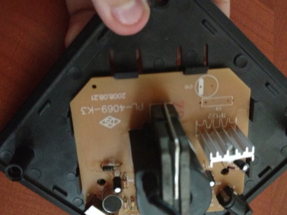 Plasma Ball Teardown, Pop Out The Main Panel: crwdns2935265:05crwdnd2935265:02crwdnd2935265:02crwdne2935265:0