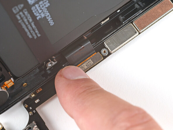 Google Pixel 9a Logic Board Replacement, Connect the screen cable: passo 40, immagine 3 di 3