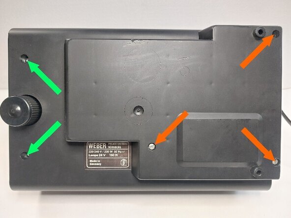 Changement pignon projecteur Kennex 5004, Dépose de la coque inférieure: étape 1, image 1 de 3