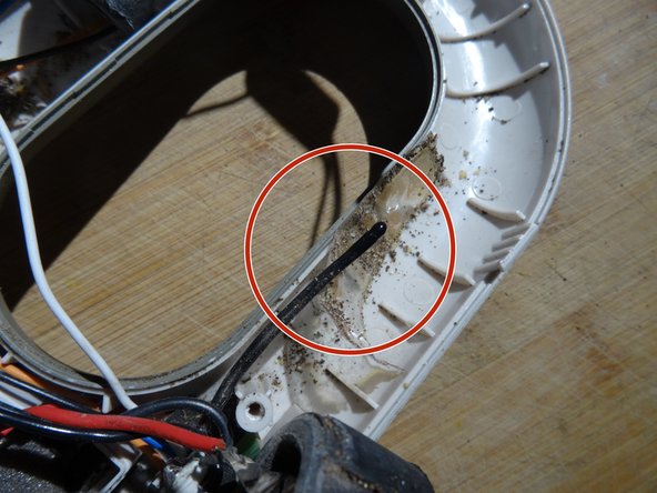 Replacing Philips FC 6148 handheld vacuum cleaner batteries: crwdns2935265:05crwdnd2935265:03crwdnd2935265:03crwdne2935265:0