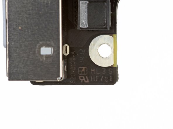 MacBook Pro with Retina Display Bill of Materials, Power Adapter: crwdns2935265:040crwdnd2935265:02crwdnd2935265:03crwdne2935265:0