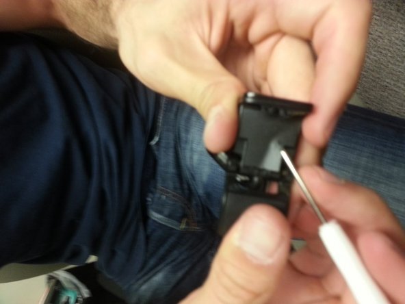 Dis/assembling Eye/Pupil Camera Housing: 步骤 15 中的图像 2，2