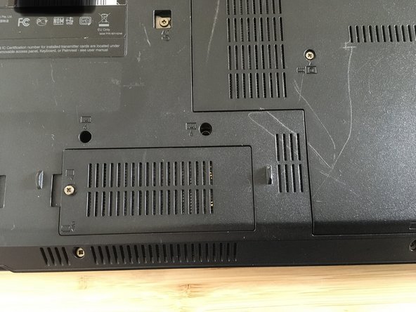 ThinkPad L412 WLAN Card Replacement: crwdns2935265:08crwdnd2935265:03crwdnd2935265:03crwdne2935265:0