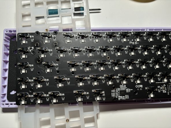 KBD67 Lite R4 Keyboard Keys Replacement, Remove PCB from case: crwdns2935265:04crwdnd2935265:02crwdnd2935265:03crwdne2935265:0