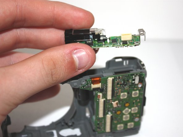 Panasonic Lumix DMC-ZS6 SD Card Reader Replacement: crwdns2935265:013crwdnd2935265:02crwdnd2935265:02crwdne2935265:0