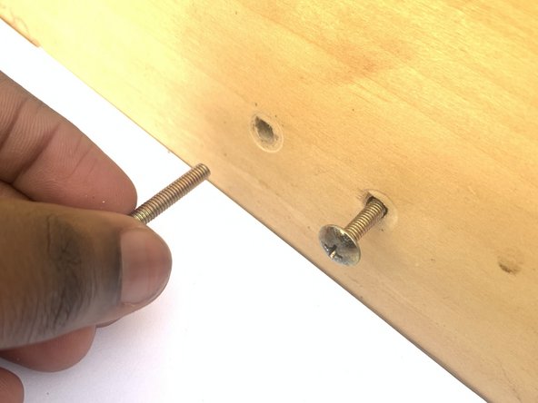 How to Fix a Loose Cabinet Knob: crwdns2935265:03crwdnd2935265:03crwdnd2935265:03crwdne2935265:0
