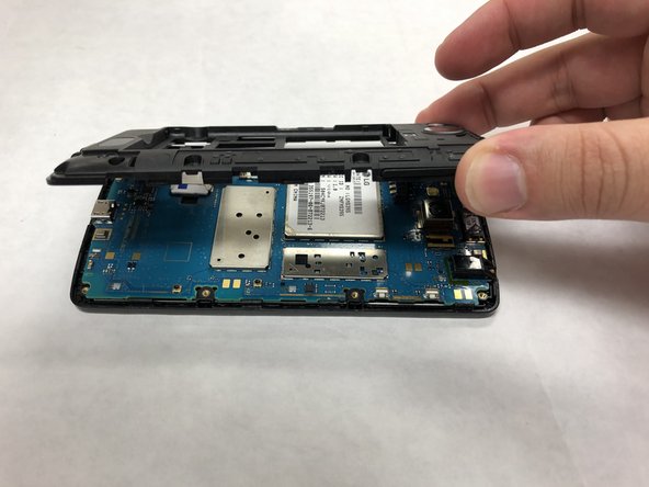 LG Optimus F60 Motherboard Replacement: step 5, image 2 of 3