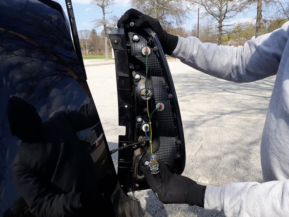 2014-Present Kia Soul Brake Light Replacement: crwdns2935265:04crwdnd2935265:03crwdnd2935265:03crwdne2935265:0