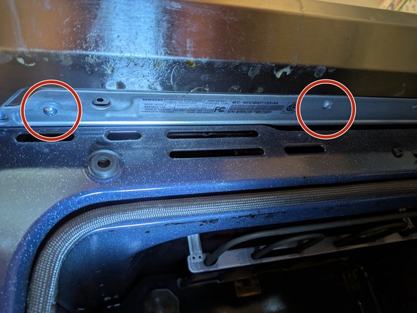 Samsung Induction Cooktop NE63B8211SS Right Power Inverter Replacement, Remove Front Screws: crwdns2935265:02crwdnd2935265:02crwdnd2935265:02crwdne2935265:0