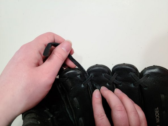 Softball Glove String Replacement: crwdns2935265:018crwdnd2935265:02crwdnd2935265:03crwdne2935265:0