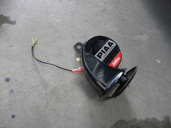 2010-2014 Subaru Legacy Horn Replacement: crwdns2935265:04crwdnd2935265:03crwdnd2935265:03crwdne2935265:0